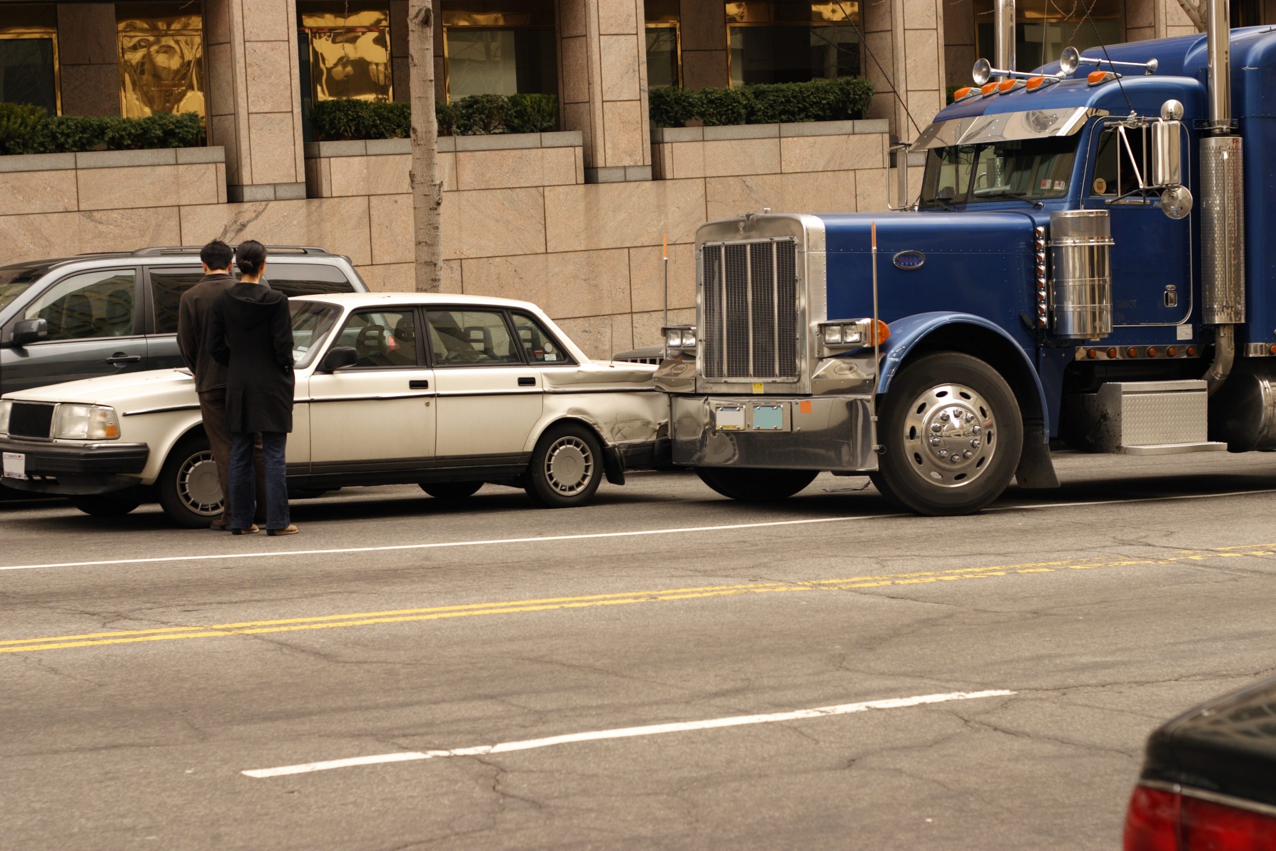 how much does a truck accident lawyer cost